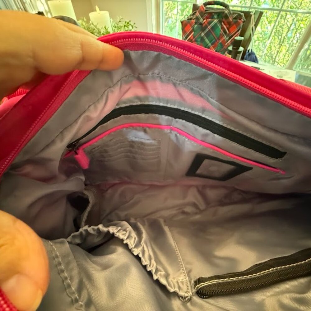 IHKWIP Zig Zag Transit Tote with Crossbody Strap Ruby Berry - Picture 5 of 8